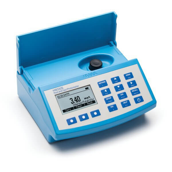Fotómetro HI83303 de HANNA para análisis de acuicultura con entrada de electrodo de pH digital